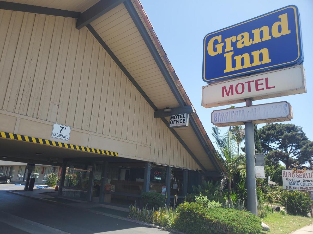 Royal Grand Inn Santa Ana Bagian luar foto